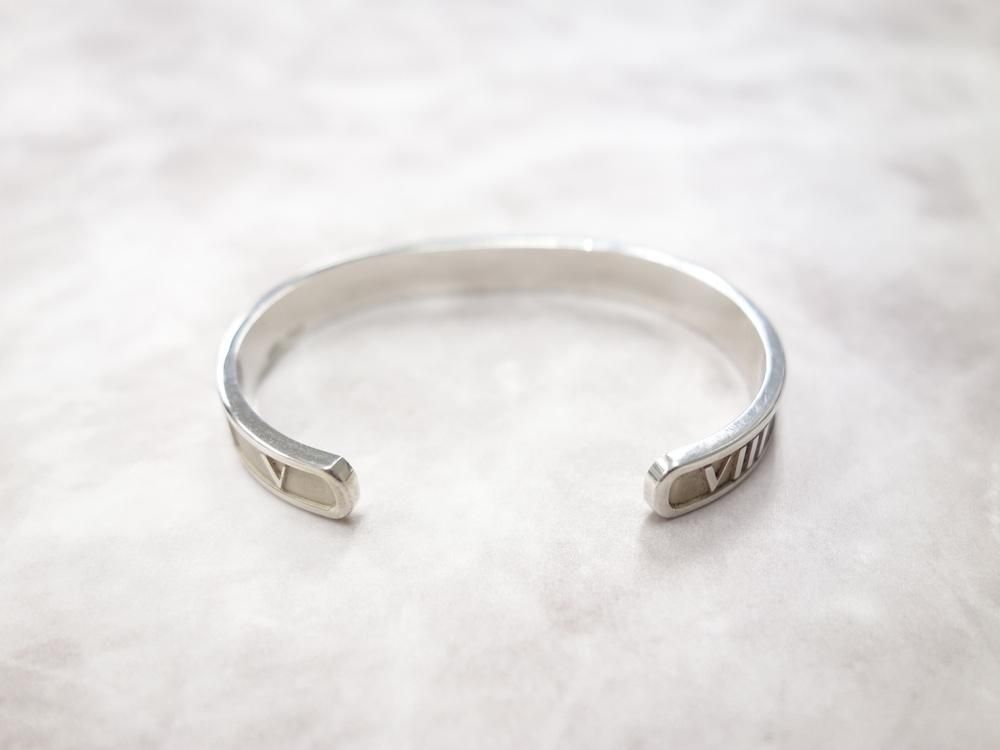 <img class='new_mark_img1' src='https://img.shop-pro.jp/img/new/icons15.gif' style='border:none;display:inline;margin:0px;padding:0px;width:auto;' />Tiffany & Co  ƥեˡ  ȥ饹 Х󥰥롡silver925  ꥢ USED