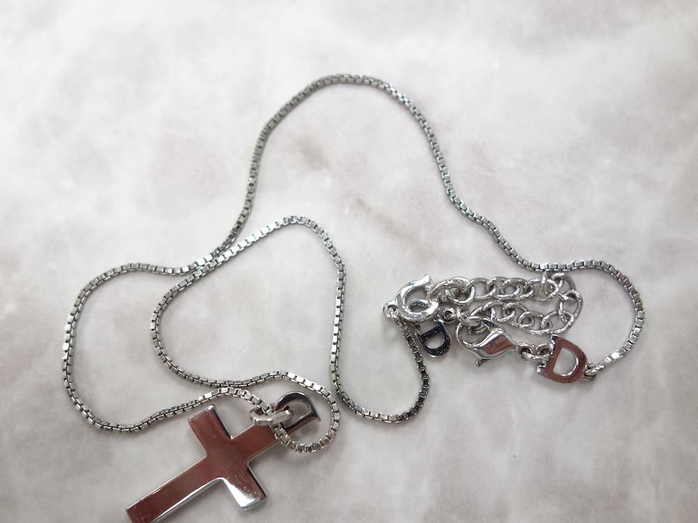 <img class='new_mark_img1' src='https://img.shop-pro.jp/img/new/icons15.gif' style='border:none;display:inline;margin:0px;padding:0px;width:auto;' />Vintage Christian Dior ꥹǥ ͥå쥹 USED