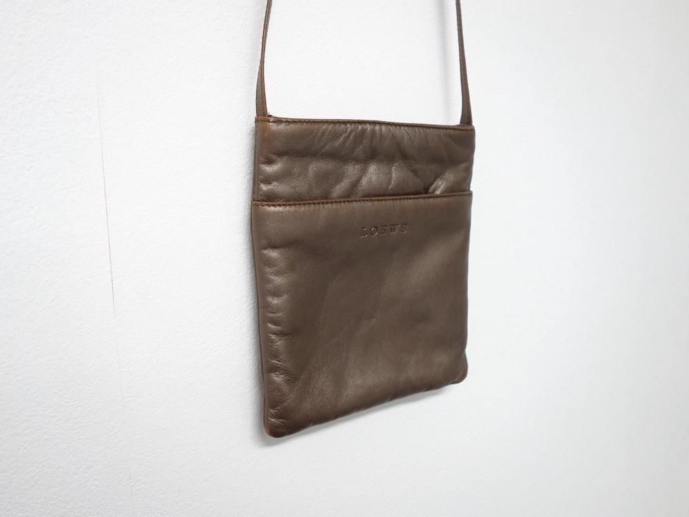 <img class='new_mark_img1' src='https://img.shop-pro.jp/img/new/icons15.gif' style='border:none;display:inline;margin:0px;padding:0px;width:auto;' />LOEWE   쥶 ߥ˥Хå  USED 