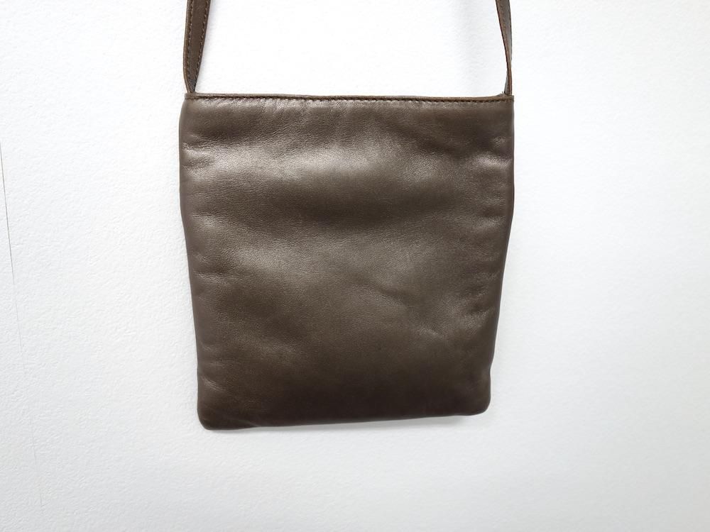 <img class='new_mark_img1' src='https://img.shop-pro.jp/img/new/icons15.gif' style='border:none;display:inline;margin:0px;padding:0px;width:auto;' />LOEWE   쥶 ߥ˥Хå  USED 
