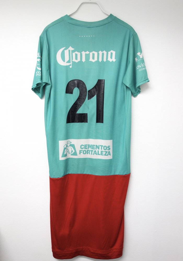 <img class='new_mark_img1' src='https://img.shop-pro.jp/img/new/icons15.gif' style='border:none;display:inline;margin:0px;padding:0px;width:auto;' />UORemade Spliced Soccer Jersey ԡ