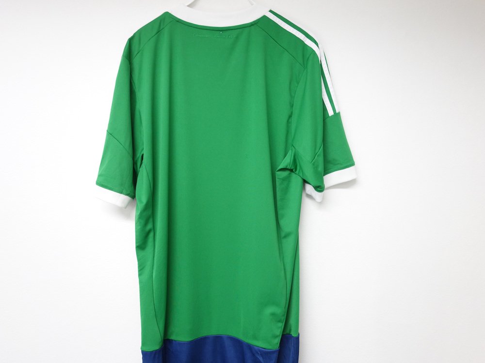 <img class='new_mark_img1' src='https://img.shop-pro.jp/img/new/icons15.gif' style='border:none;display:inline;margin:0px;padding:0px;width:auto;' />UORemade Spliced Soccer Jersey ԡ