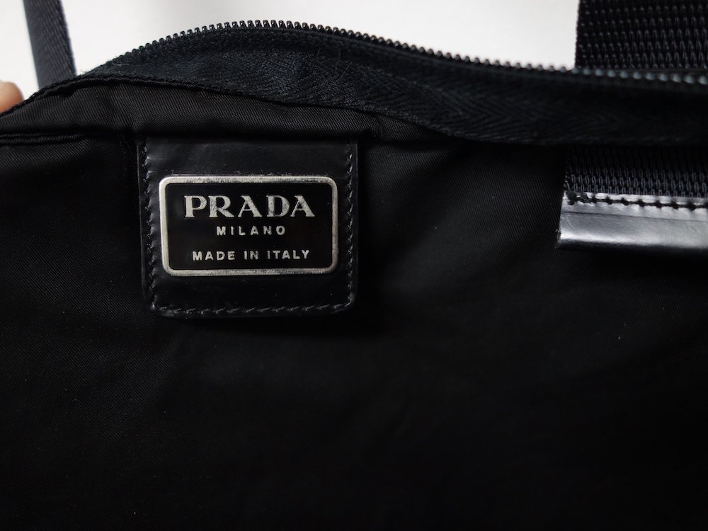 <img class='new_mark_img1' src='https://img.shop-pro.jp/img/new/icons15.gif' style='border:none;display:inline;margin:0px;padding:0px;width:auto;' />PRADA ץ   ʥ ȡȥХå ꥢ USED