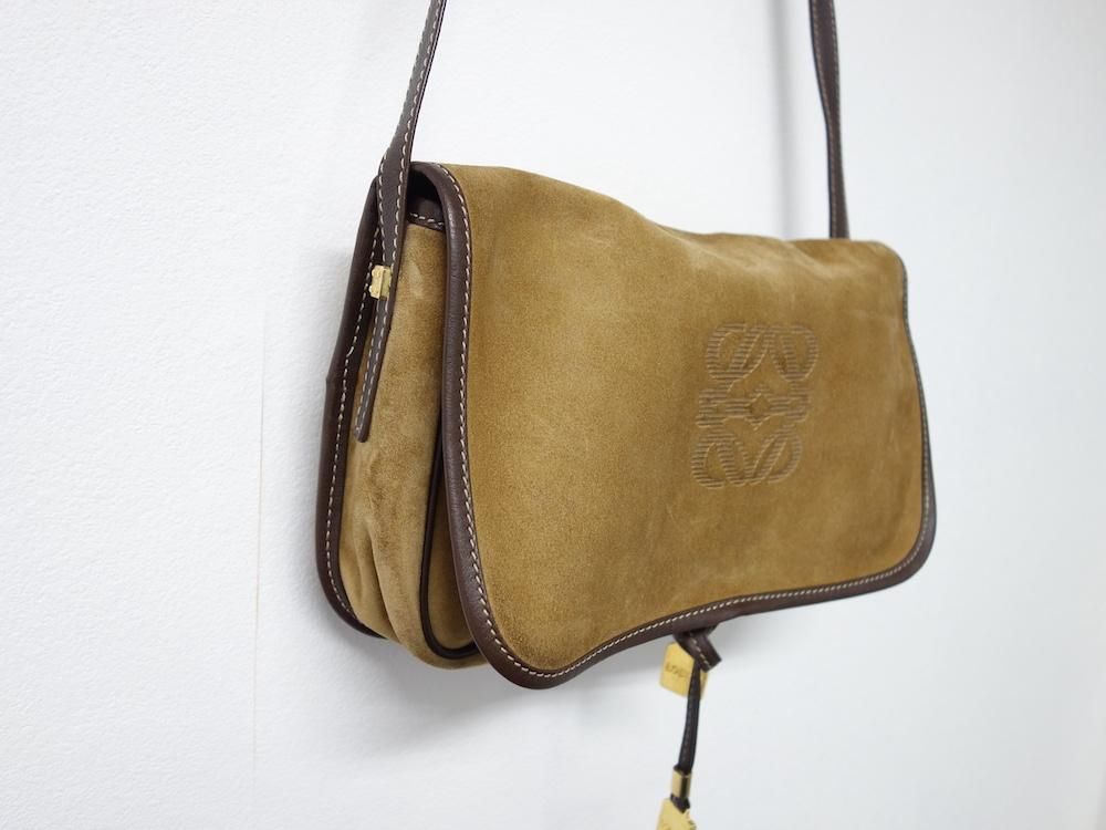<img class='new_mark_img1' src='https://img.shop-pro.jp/img/new/icons15.gif' style='border:none;display:inline;margin:0px;padding:0px;width:auto;' />LOEWE    ߥ˥Хå ڥ USED 
