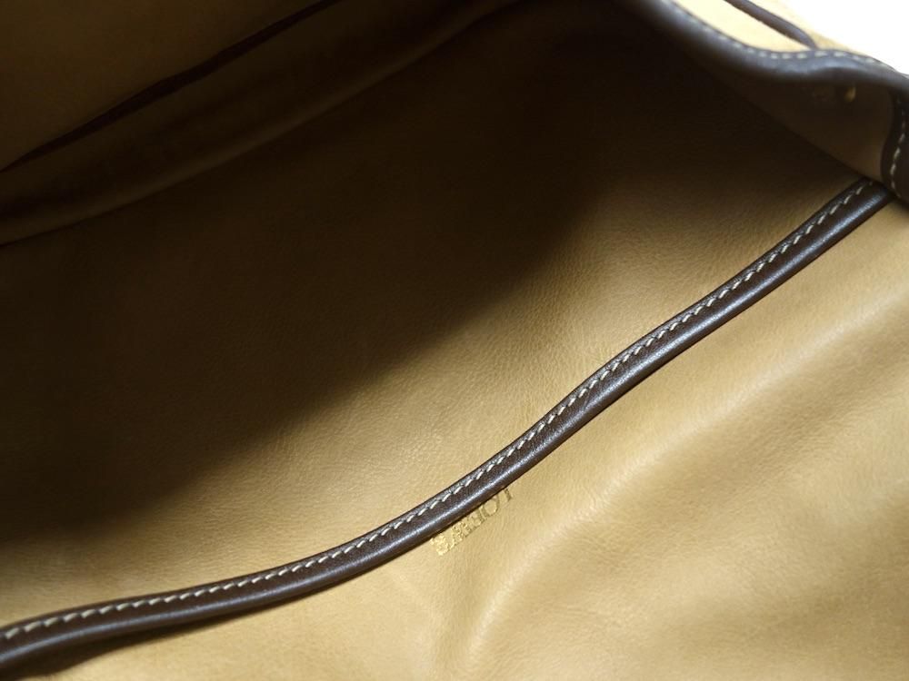 <img class='new_mark_img1' src='https://img.shop-pro.jp/img/new/icons15.gif' style='border:none;display:inline;margin:0px;padding:0px;width:auto;' />LOEWE    ߥ˥Хå ڥ USED 