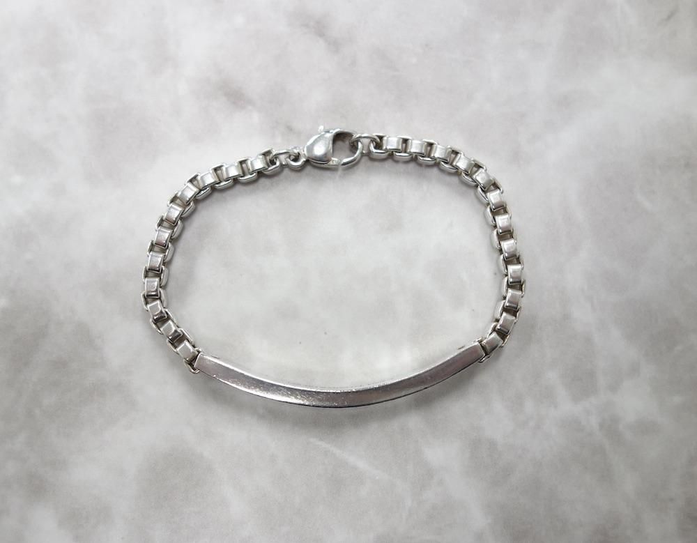 <img class='new_mark_img1' src='https://img.shop-pro.jp/img/new/icons15.gif' style='border:none;display:inline;margin:0px;padding:0px;width:auto;' />Tiffany & Co  ƥեˡ ٥ͥ ID ֥쥹å silver925  USED