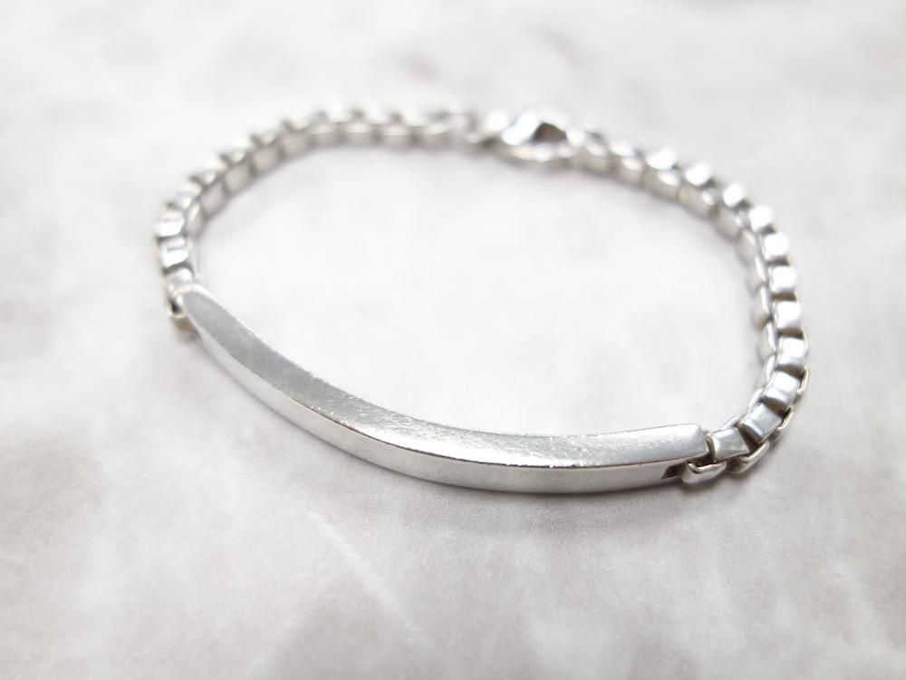<img class='new_mark_img1' src='https://img.shop-pro.jp/img/new/icons15.gif' style='border:none;display:inline;margin:0px;padding:0px;width:auto;' />Tiffany & Co  ƥեˡ ٥ͥ ID ֥쥹å silver925  USED