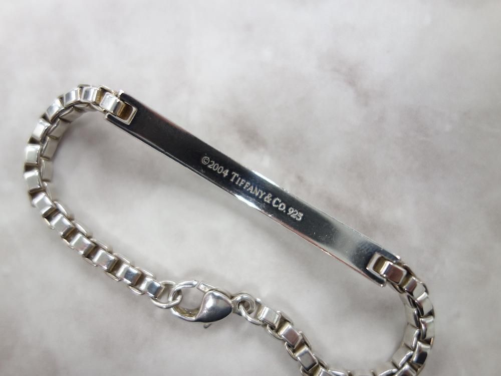 <img class='new_mark_img1' src='https://img.shop-pro.jp/img/new/icons15.gif' style='border:none;display:inline;margin:0px;padding:0px;width:auto;' />Tiffany & Co  ƥեˡ ٥ͥ ID ֥쥹å silver925  USED