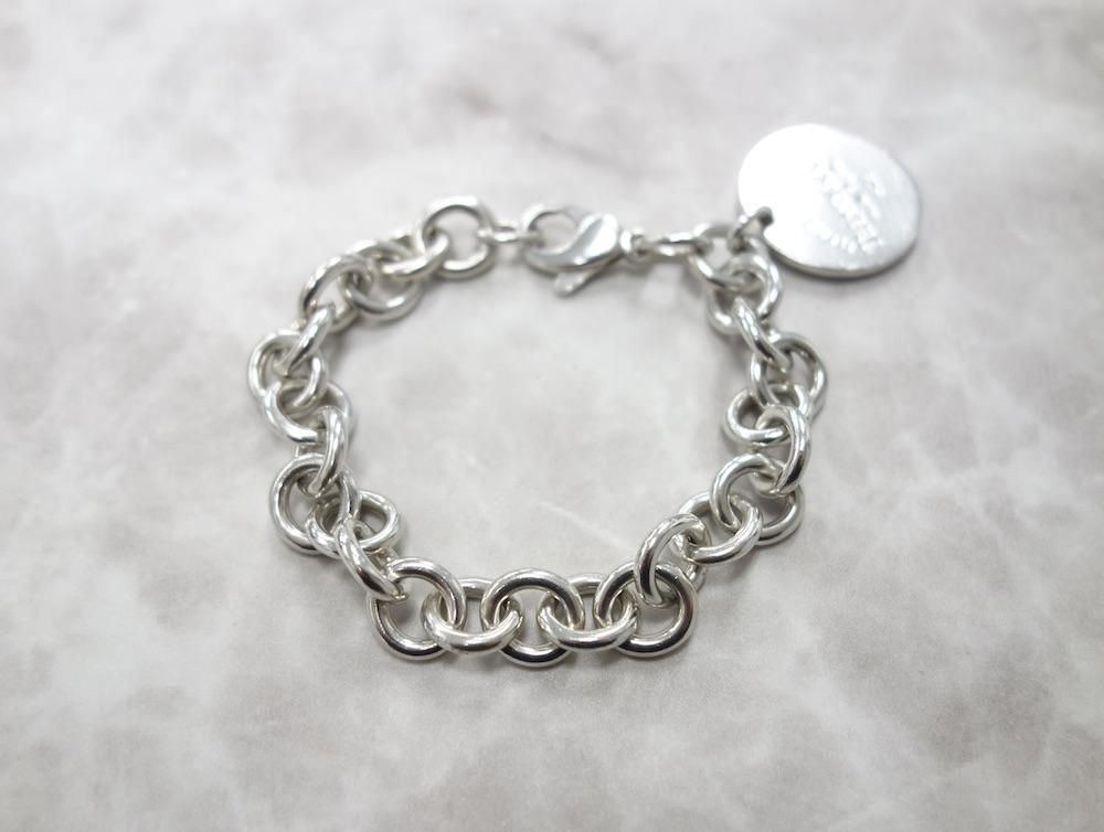 <img class='new_mark_img1' src='https://img.shop-pro.jp/img/new/icons15.gif' style='border:none;display:inline;margin:0px;padding:0px;width:auto;' />Tiffany & Co  ƥեˡ  ꥿ȥ ֥쥹åȡsilver925  USED