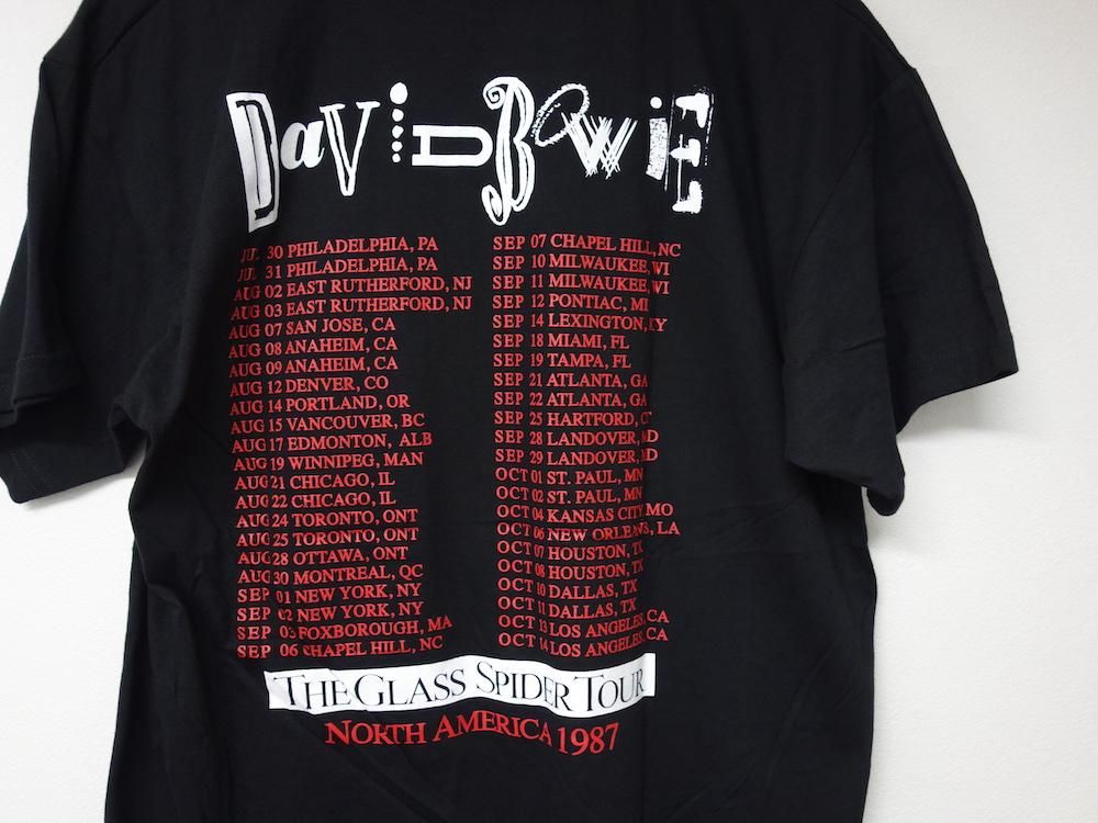 <img class='new_mark_img1' src='https://img.shop-pro.jp/img/new/icons15.gif' style='border:none;display:inline;margin:0px;padding:0px;width:auto;' />  ե  David Bowie the glass spider tour T black