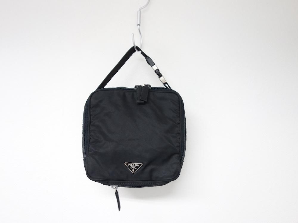 <img class='new_mark_img1' src='https://img.shop-pro.jp/img/new/icons15.gif' style='border:none;display:inline;margin:0px;padding:0px;width:auto;' />PRADA ץ  ߥ˥Хå ꥢ USED