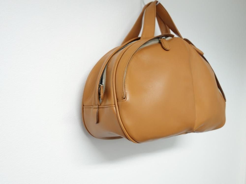 <img class='new_mark_img1' src='https://img.shop-pro.jp/img/new/icons15.gif' style='border:none;display:inline;margin:0px;padding:0px;width:auto;' />ISSEY MIYAKE   åߥ䥱  쥶ϥɥХå   USED