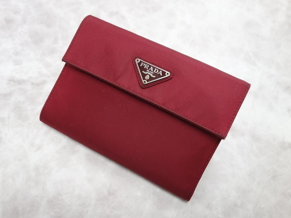 PRADA ナイロン　茶色　三つ折り財布 PRADA プラダ ナイロン 三つ折り財布 イタリア製 USED - SOTA