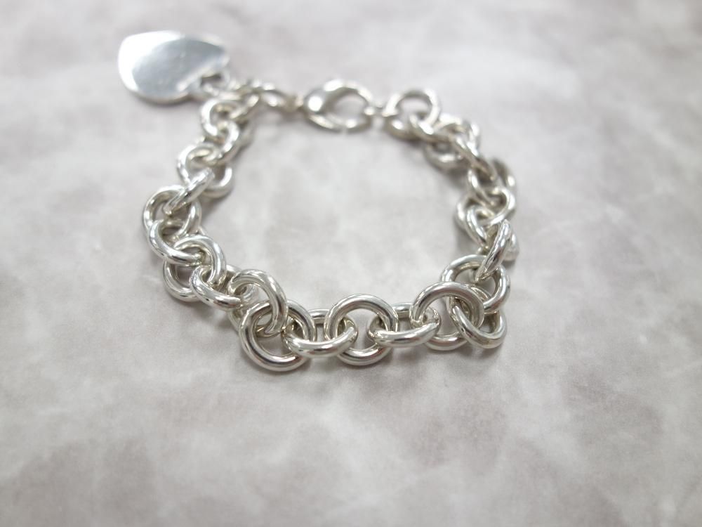 <img class='new_mark_img1' src='https://img.shop-pro.jp/img/new/icons15.gif' style='border:none;display:inline;margin:0px;padding:0px;width:auto;' />Tiffany & Co  ƥեˡ  ϡȥ ֥쥹åȡsilver925  USED