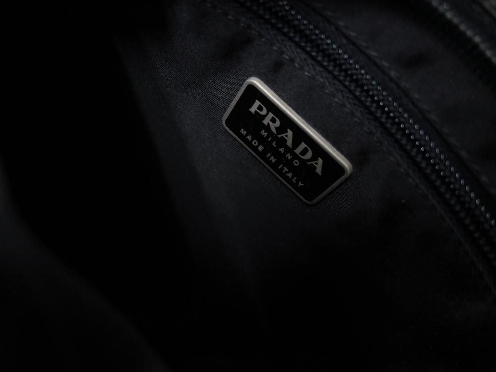 <img class='new_mark_img1' src='https://img.shop-pro.jp/img/new/icons15.gif' style='border:none;display:inline;margin:0px;padding:0px;width:auto;' />PRADA ץ  ߥ˥Хå ꥢ USED