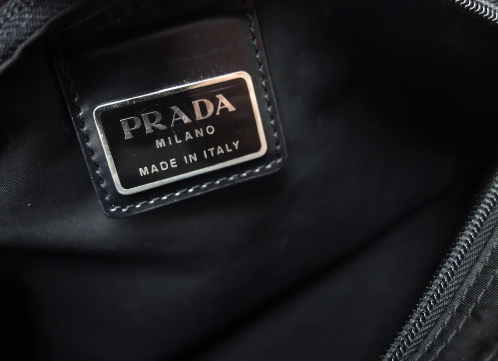 <img class='new_mark_img1' src='https://img.shop-pro.jp/img/new/icons15.gif' style='border:none;display:inline;margin:0px;padding:0px;width:auto;' />PRADA ץ  ߥ˥Хå ꥢ USED