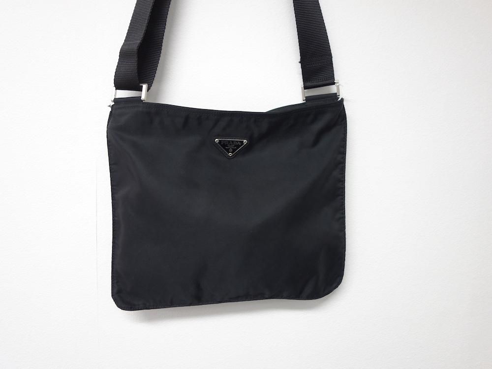 <img class='new_mark_img1' src='https://img.shop-pro.jp/img/new/icons15.gif' style='border:none;display:inline;margin:0px;padding:0px;width:auto;' />PRADA ץ  ߥ˥Хå ꥢ USED