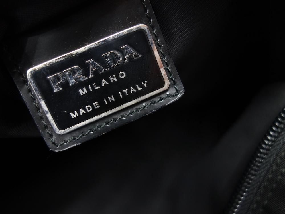 <img class='new_mark_img1' src='https://img.shop-pro.jp/img/new/icons15.gif' style='border:none;display:inline;margin:0px;padding:0px;width:auto;' />PRADA ץ  ߥ˥Хå ꥢ USED
