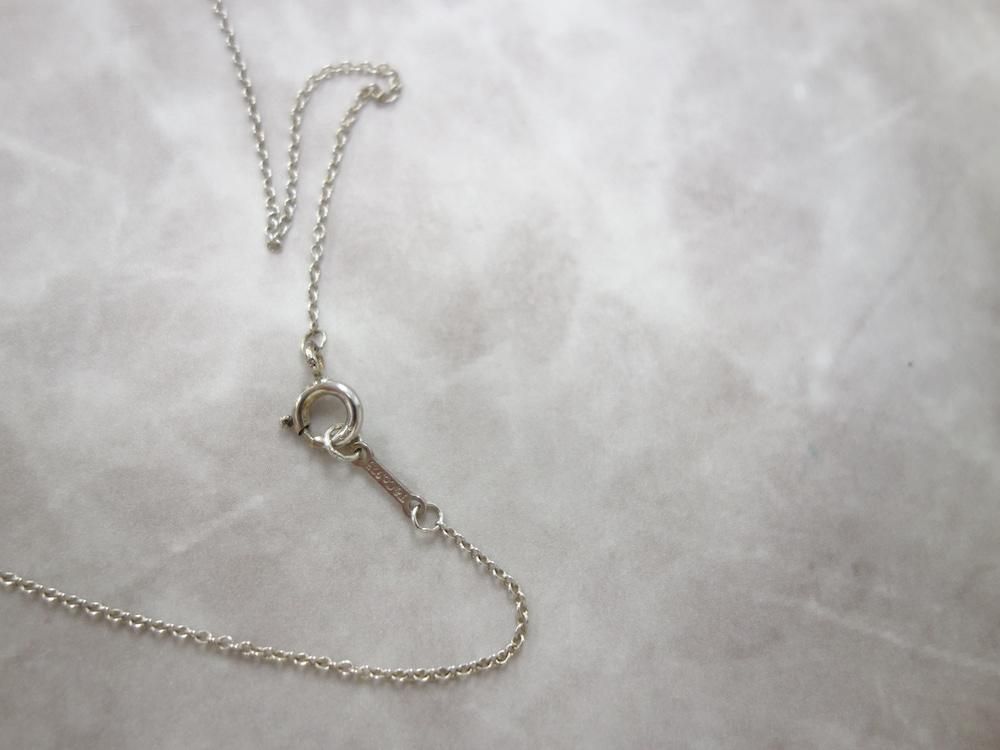 <img class='new_mark_img1' src='https://img.shop-pro.jp/img/new/icons15.gif' style='border:none;display:inline;margin:0px;padding:0px;width:auto;' />Tiffany & Co  ƥեˡ ӥ󥰥ϡ ͥå쥹silver925  USED
