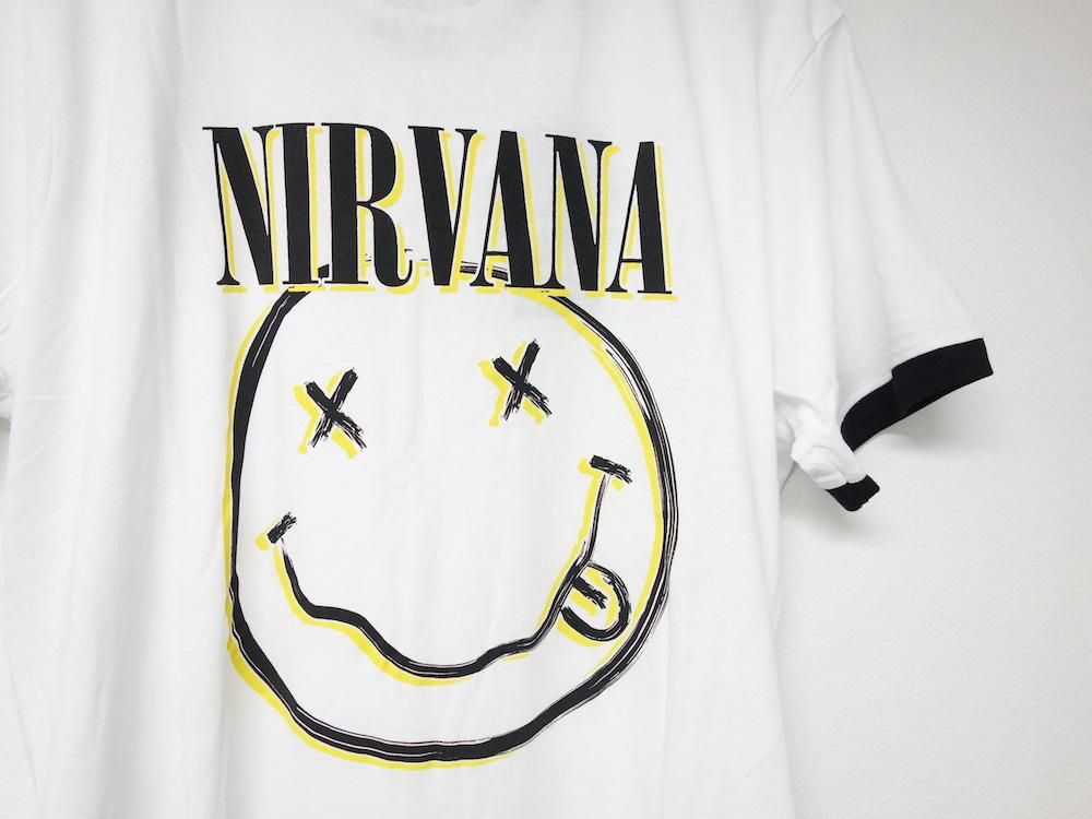 <img class='new_mark_img1' src='https://img.shop-pro.jp/img/new/icons15.gif' style='border:none;display:inline;margin:0px;padding:0px;width:auto;' />  ե Nirvana SMILE T