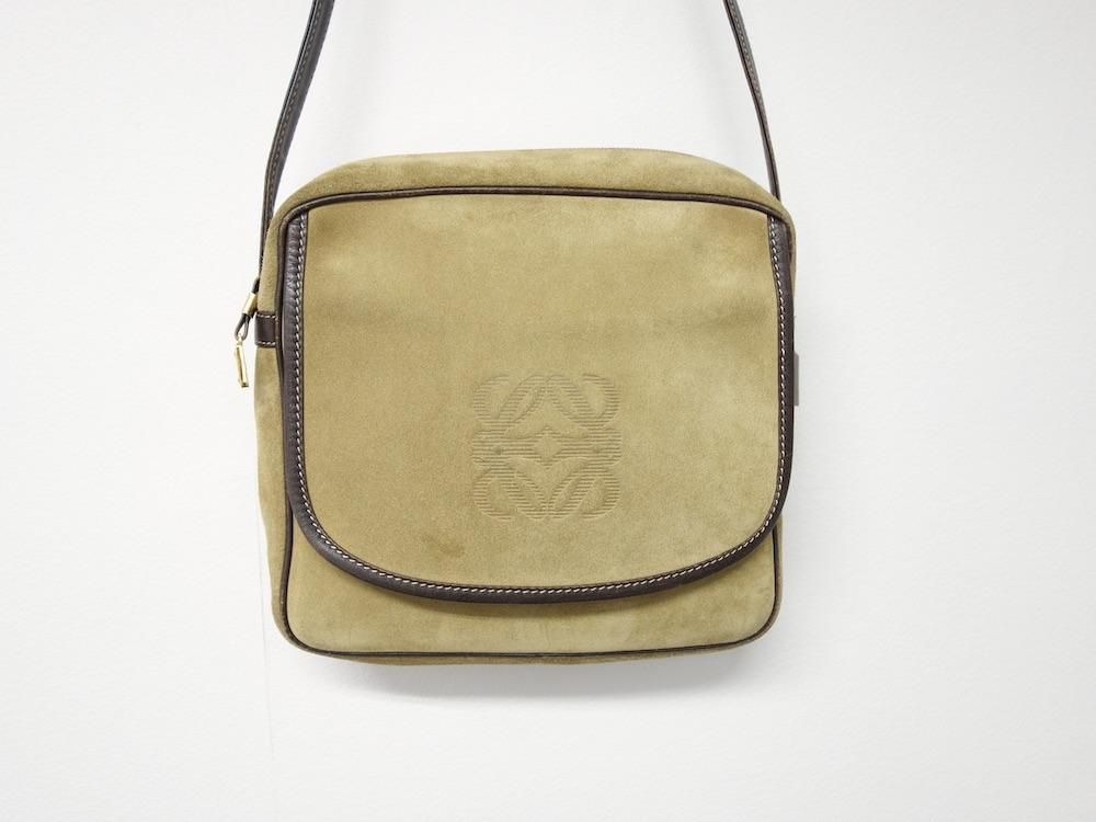 <img class='new_mark_img1' src='https://img.shop-pro.jp/img/new/icons15.gif' style='border:none;display:inline;margin:0px;padding:0px;width:auto;' />LOEWE   쥶 ߥ˥Хå  ڥ USED 