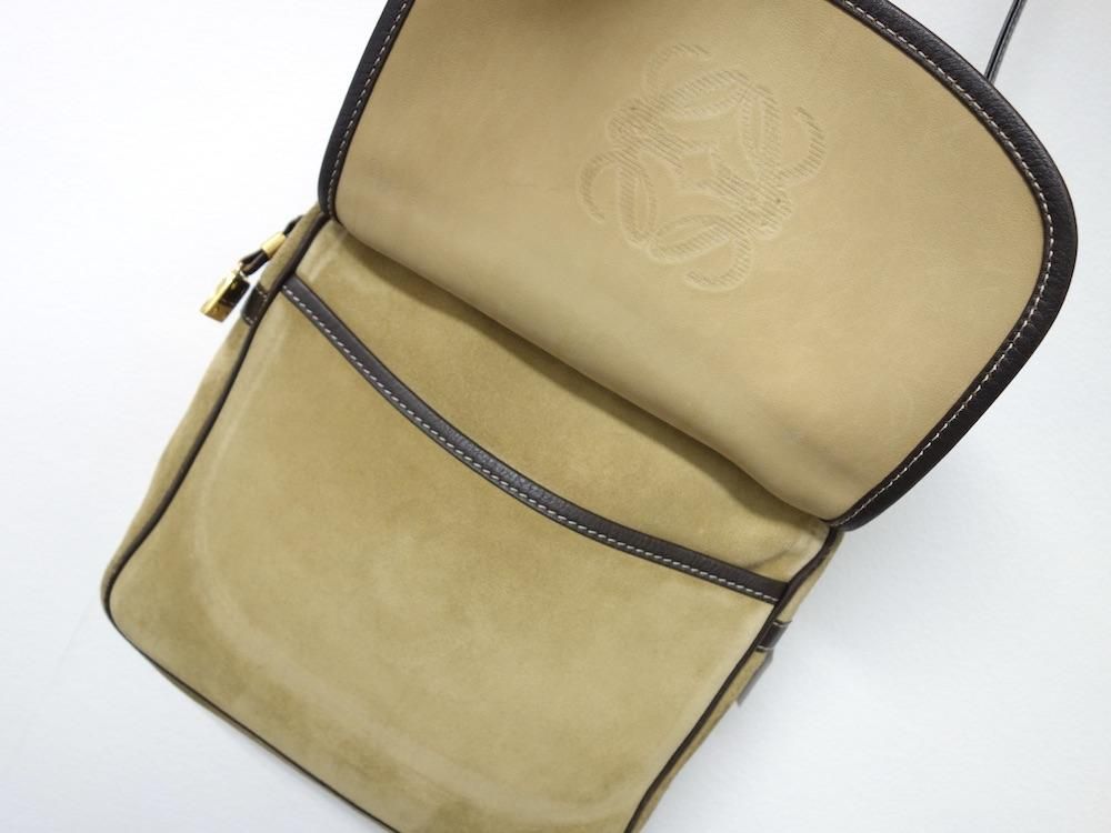 <img class='new_mark_img1' src='https://img.shop-pro.jp/img/new/icons15.gif' style='border:none;display:inline;margin:0px;padding:0px;width:auto;' />LOEWE   쥶 ߥ˥Хå  ڥ USED 