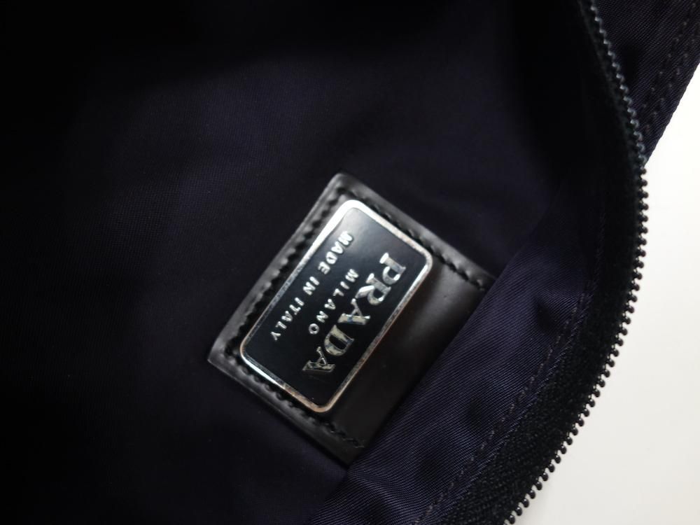 <img class='new_mark_img1' src='https://img.shop-pro.jp/img/new/icons15.gif' style='border:none;display:inline;margin:0px;padding:0px;width:auto;' />PRADA ץ  ߥ˥Хå ꥢ USED