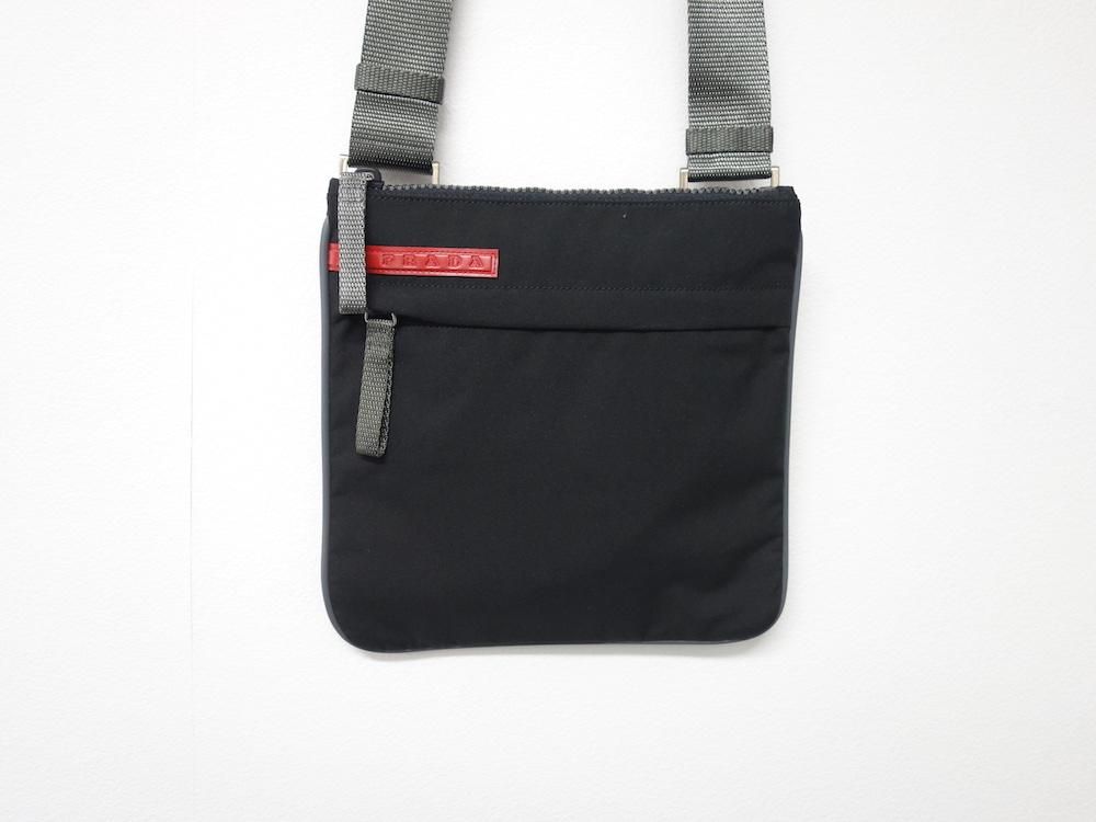 <img class='new_mark_img1' src='https://img.shop-pro.jp/img/new/icons15.gif' style='border:none;display:inline;margin:0px;padding:0px;width:auto;' />PRADA SPORT ץ  ߥ˥Хå USED