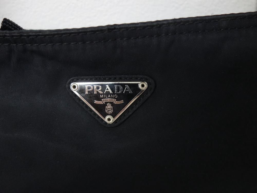 <img class='new_mark_img1' src='https://img.shop-pro.jp/img/new/icons15.gif' style='border:none;display:inline;margin:0px;padding:0px;width:auto;' />PRADA ץ  ߥ˥Хå ꥢ USED