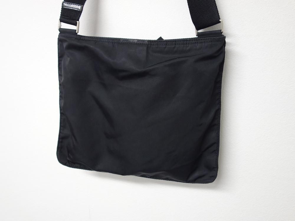<img class='new_mark_img1' src='https://img.shop-pro.jp/img/new/icons15.gif' style='border:none;display:inline;margin:0px;padding:0px;width:auto;' />PRADA ץ  ߥ˥Хå ꥢ USED