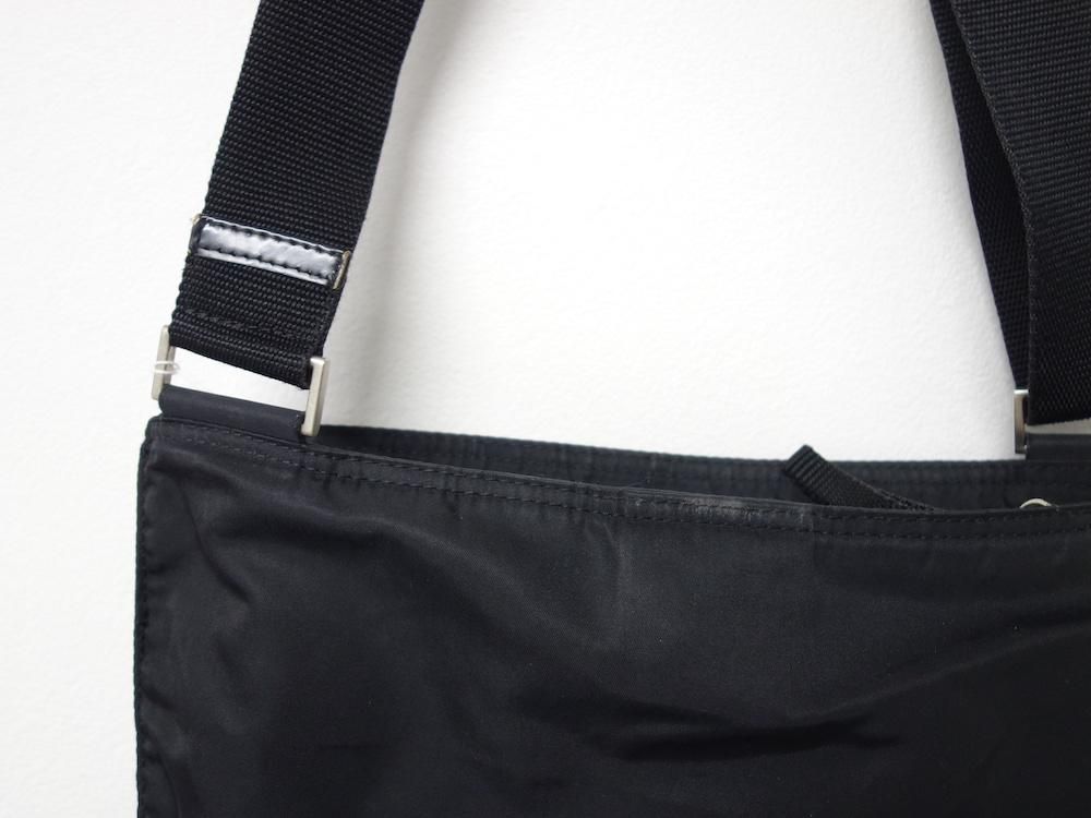 <img class='new_mark_img1' src='https://img.shop-pro.jp/img/new/icons15.gif' style='border:none;display:inline;margin:0px;padding:0px;width:auto;' />PRADA ץ  ߥ˥Хå ꥢ USED