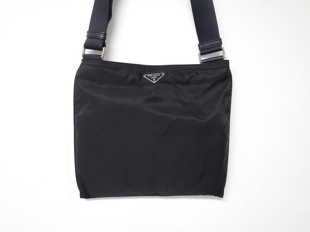 <img class='new_mark_img1' src='https://img.shop-pro.jp/img/new/icons15.gif' style='border:none;display:inline;margin:0px;padding:0px;width:auto;' />PRADA ץ  ߥ˥Хå ꥢ USED