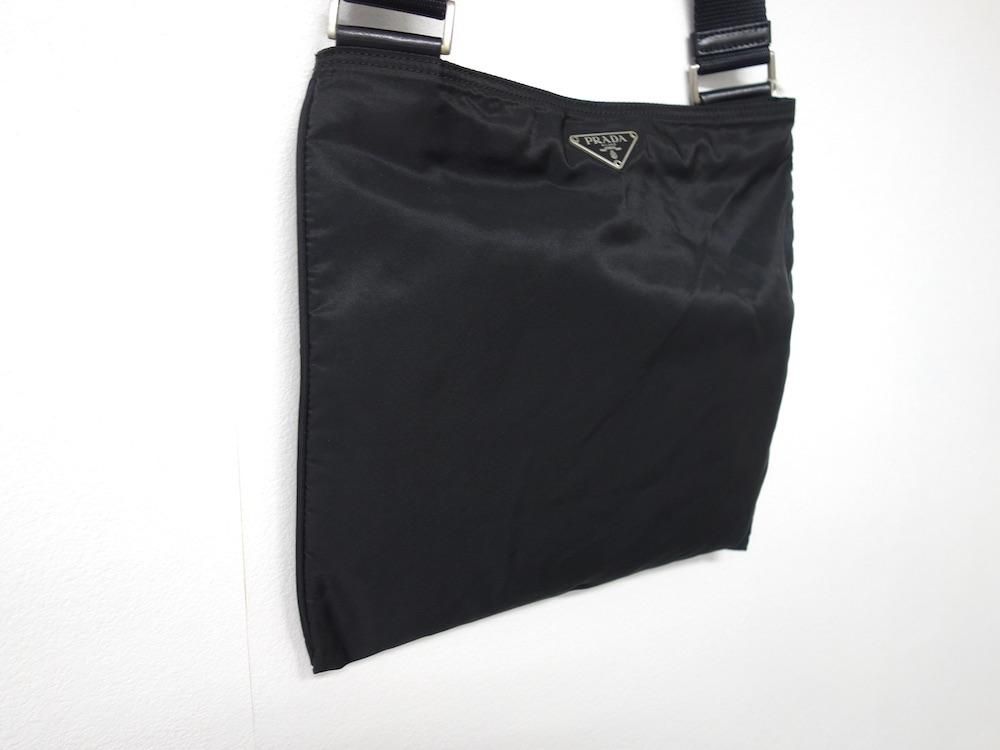 <img class='new_mark_img1' src='https://img.shop-pro.jp/img/new/icons15.gif' style='border:none;display:inline;margin:0px;padding:0px;width:auto;' />PRADA ץ  ߥ˥Хå ꥢ USED