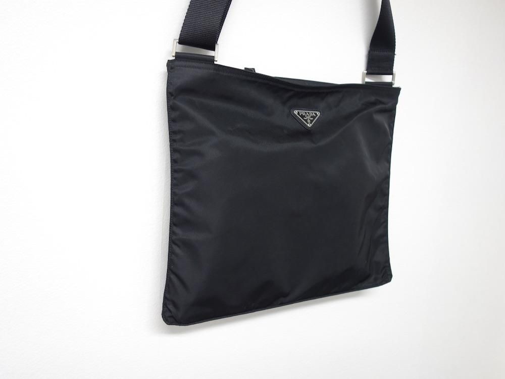 PRADA プラダ ロゴ ミニショルダーバッグ イタリア製 USED