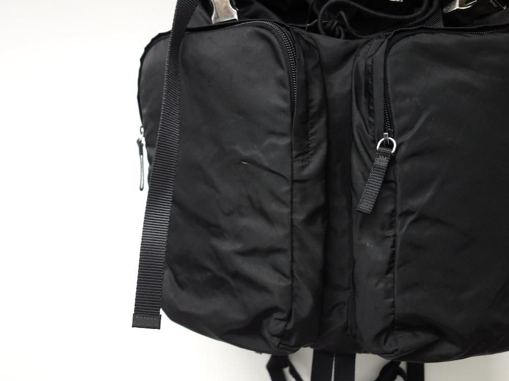 <img class='new_mark_img1' src='https://img.shop-pro.jp/img/new/icons15.gif' style='border:none;display:inline;margin:0px;padding:0px;width:auto;' />PRADA ץ ʥХåѥå V136 ꥢ USED