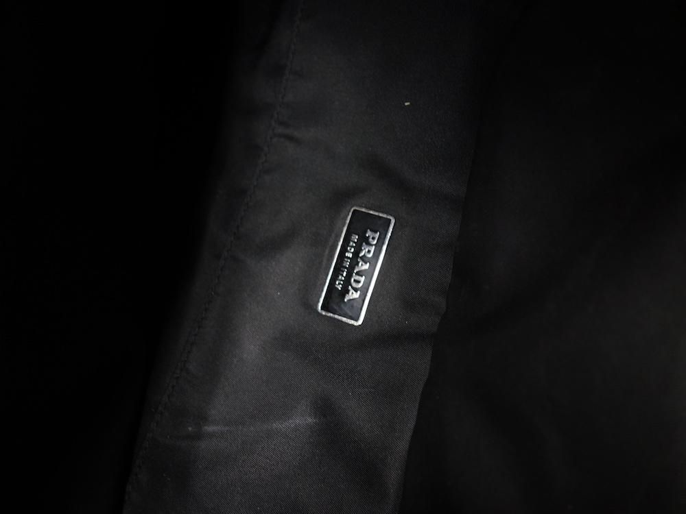 <img class='new_mark_img1' src='https://img.shop-pro.jp/img/new/icons15.gif' style='border:none;display:inline;margin:0px;padding:0px;width:auto;' />PRADA ץ ʥХåѥå V136 ꥢ USED