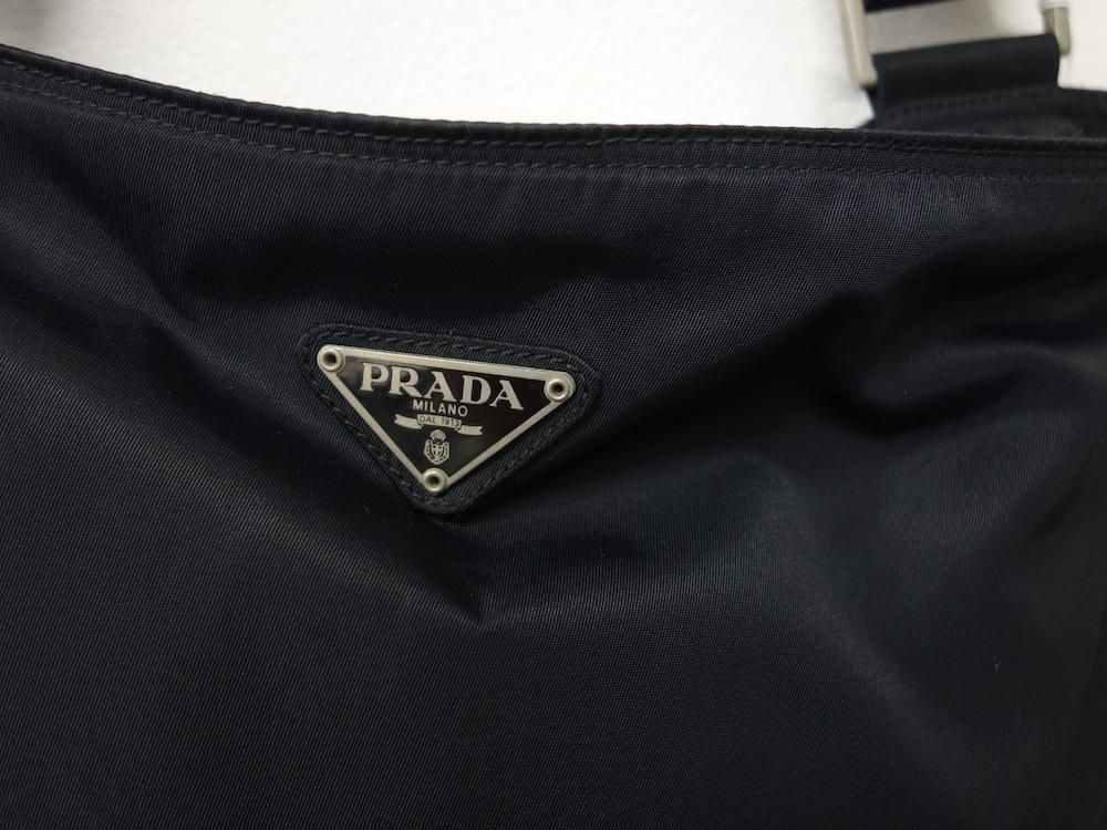PRADA プラダ ロゴ ミニショルダーバッグ イタリア製 PRADA プラダ ロゴ ミニショルダーバッグ イタリア製 USED