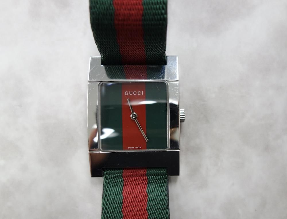 稼動品　GUCCI グッチ　109 レクタンギュラー　シェリー　バングル　腕時計 稼動品 GUCCI グッチ 109 レクタンギュラー シェリー バングル