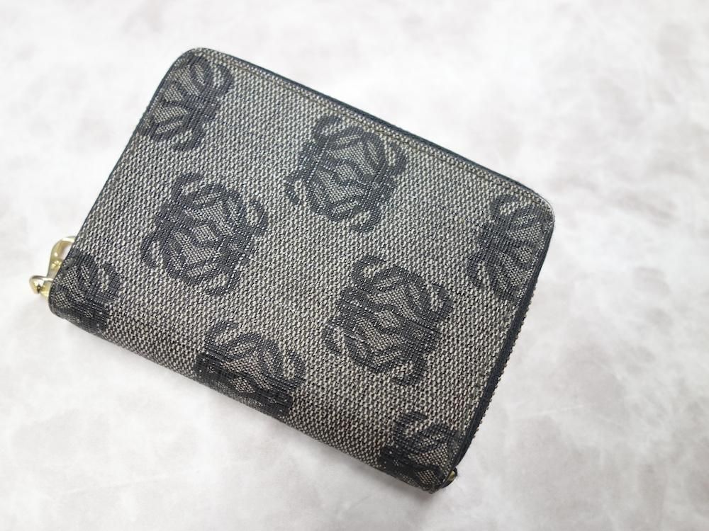 <img class='new_mark_img1' src='https://img.shop-pro.jp/img/new/icons15.gif' style='border:none;display:inline;margin:0px;padding:0px;width:auto;' />LOEWE  ʥ ߥ˥å USED