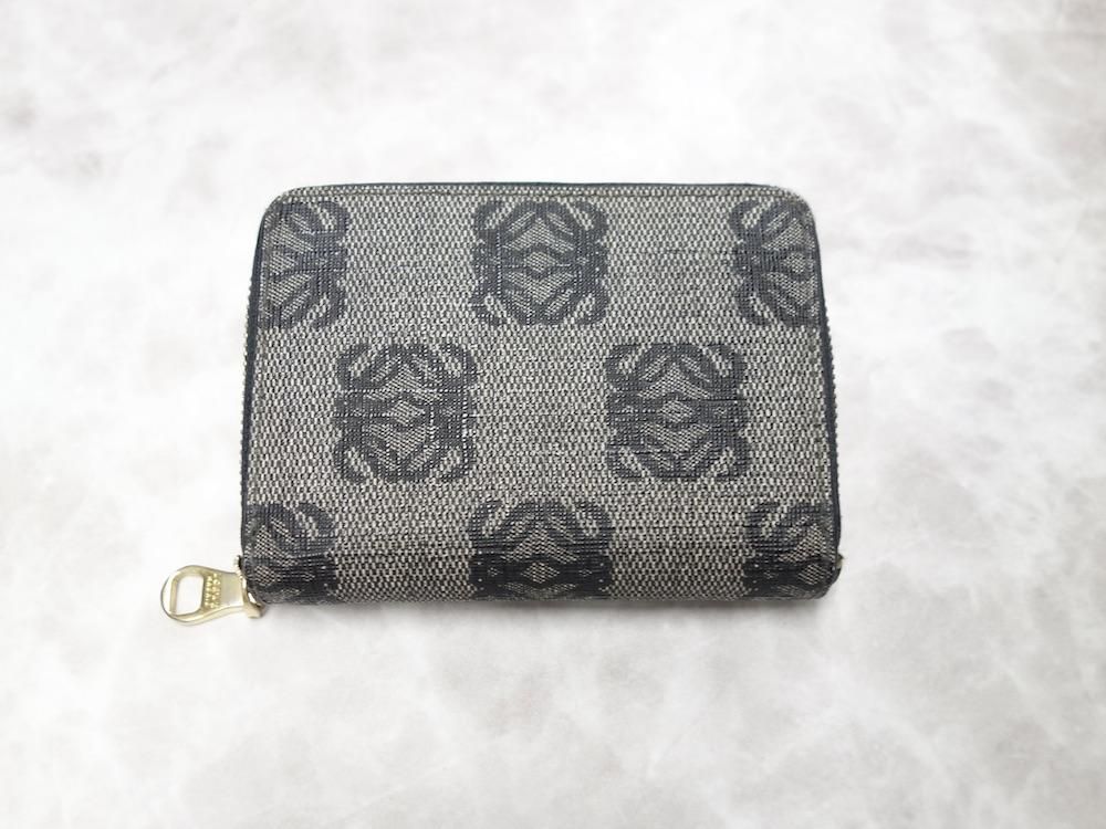 <img class='new_mark_img1' src='https://img.shop-pro.jp/img/new/icons15.gif' style='border:none;display:inline;margin:0px;padding:0px;width:auto;' />LOEWE  ʥ ߥ˥å USED