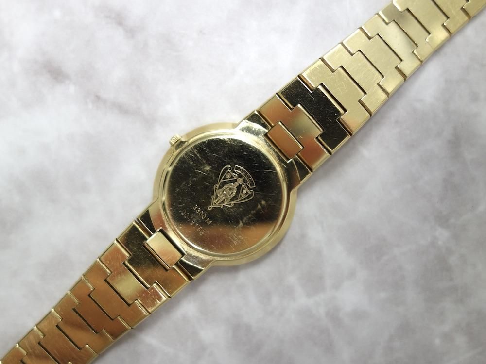 新同品 グッチ GUCCI ローマン ゴールド 3300M 腕時計 箱 H137 新同品 グッチ GUCCI ローマン ゴールド 3300M 腕時計 箱 H137