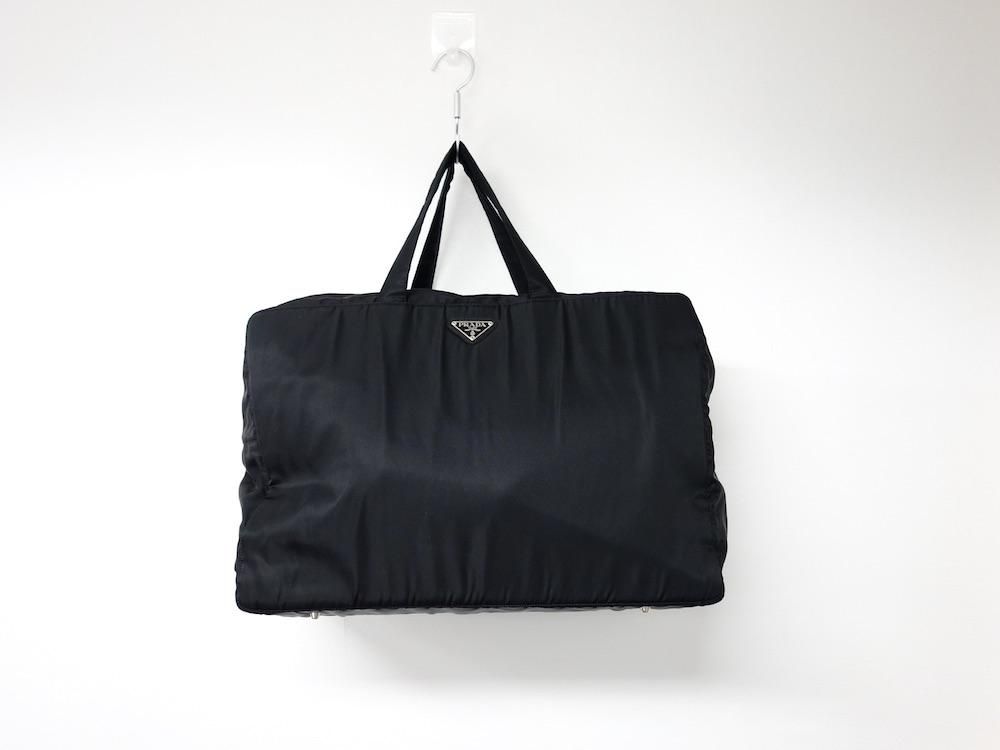 美品 PRADA プラダ ナイロンボストンバッグ カデナ、ネームタグ付き PRADA プラダ ナイロン ボストンバッグ イタリア製 USED - SOTA