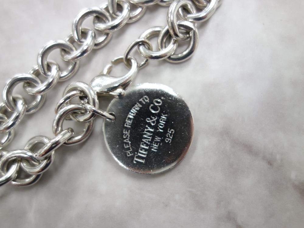 <img class='new_mark_img1' src='https://img.shop-pro.jp/img/new/icons15.gif' style='border:none;display:inline;margin:0px;padding:0px;width:auto;' />Tiffany & Co  ƥեˡ  ꥿ȥ ֥쥹åȡsilver925  USED