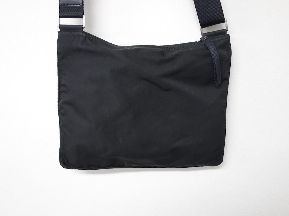 <img class='new_mark_img1' src='https://img.shop-pro.jp/img/new/icons15.gif' style='border:none;display:inline;margin:0px;padding:0px;width:auto;' />PRADA ץ  ߥ˥Хå ꥢ USED