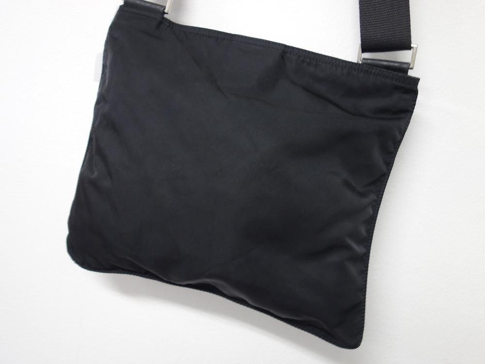 <img class='new_mark_img1' src='https://img.shop-pro.jp/img/new/icons15.gif' style='border:none;display:inline;margin:0px;padding:0px;width:auto;' />PRADA ץ  ߥ˥Хå ꥢ USED