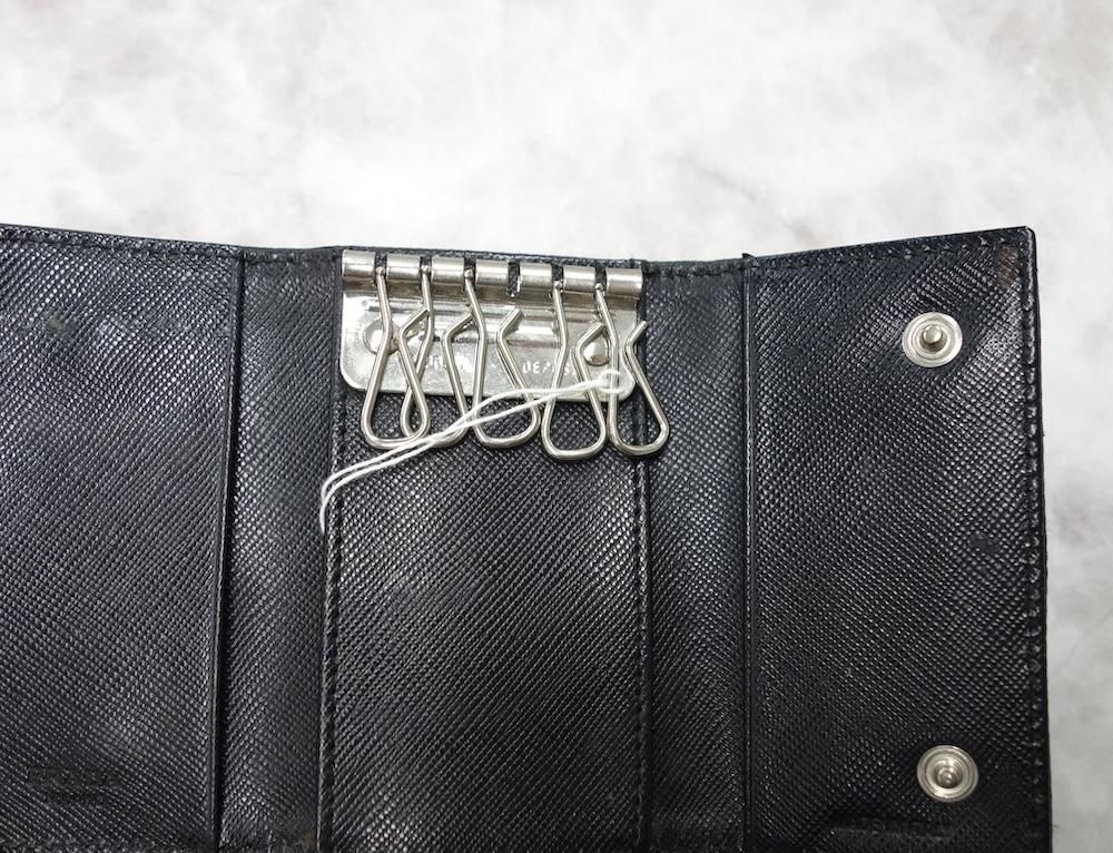<img class='new_mark_img1' src='https://img.shop-pro.jp/img/new/icons15.gif' style='border:none;display:inline;margin:0px;padding:0px;width:auto;' />PRADA ץ  ʥ 6Ϣ  ꥢ USED