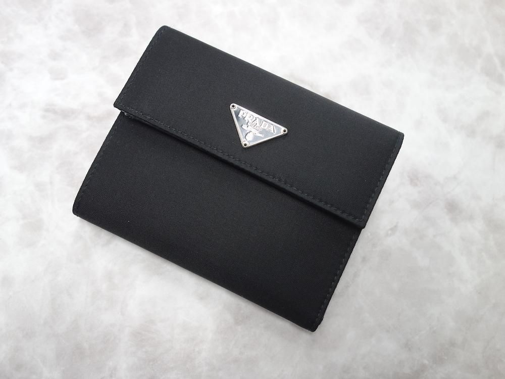 PRADA プラダ 三つ折り財布 三角プレート ナイロン ユニセックス PRADA プラダ ナイロン 三つ折り財布 イタリア製 USED - SOTA