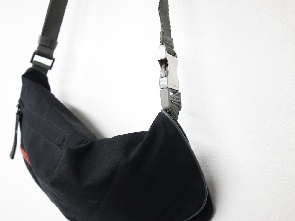 <img class='new_mark_img1' src='https://img.shop-pro.jp/img/new/icons15.gif' style='border:none;display:inline;margin:0px;padding:0px;width:auto;' />PRADA SPORT ץ ߥ˥Хå  ꥢ USED