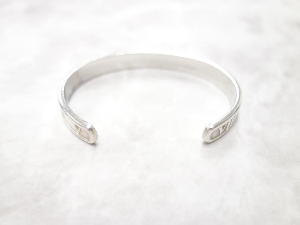 <img class='new_mark_img1' src='https://img.shop-pro.jp/img/new/icons15.gif' style='border:none;display:inline;margin:0px;padding:0px;width:auto;' />Tiffany & Co  ƥեˡ  ȥ饹 Х󥰥롡silver925  ꥢ USED