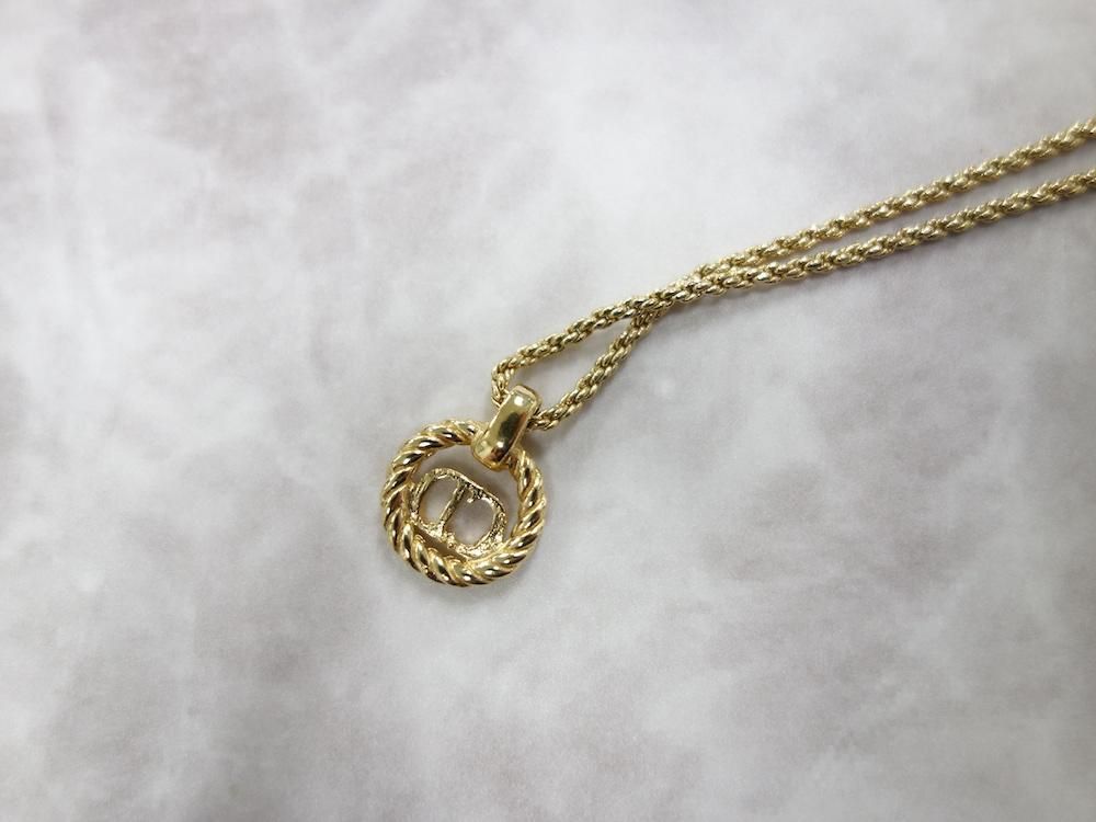 <img class='new_mark_img1' src='https://img.shop-pro.jp/img/new/icons15.gif' style='border:none;display:inline;margin:0px;padding:0px;width:auto;' />Vintage Christian Dior ꥹǥ  ͥå쥹 USED